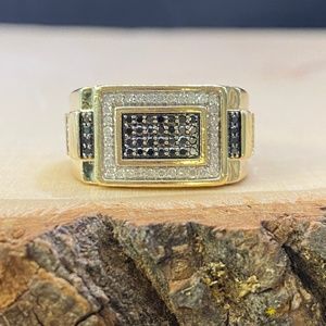 Men’s Black and White Diamond Ring